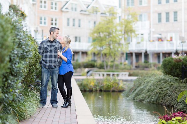 Crabby Baltimore Engagement Photos || Anna Grace Photography || Charm City Wed || www.charmcitywed.com Crabby Baltimore Engagement Photos || Anna Grace Photography || Charm City Wed || www.charmcitywed.com