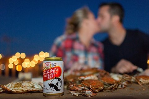 Crabby Baltimore Engagement Photos  ||  Anna Grace Photography  ||  Charm City Wed   ||  www.charmcitywed.com