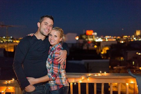 Crabby Baltimore Engagement Photos  ||  Anna Grace Photography  ||  Charm City Wed   ||  www.charmcitywed.com