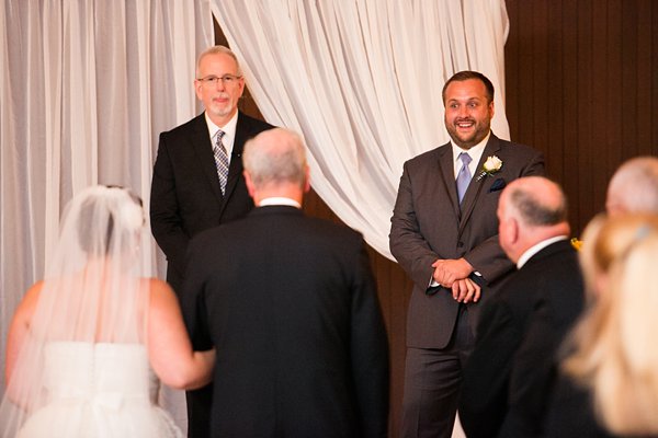 Hunt Valley Inn Wedding Photos  ||   Kirsten Marie Photography  ||  Charm City Wed  ||  www.charmcitywed.com