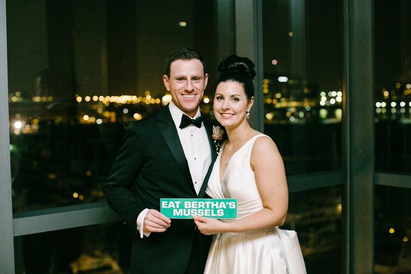 Legg Mason Building Wedding  ||  Meghan Boyer Photography  ||  Lemon & Lime Event Design  ||  Charm City Wed  ||   www.charmcitywed.com