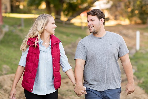 Engagement Photos  ||  Jen Harvey Photography  ||  Charm City Wed   ||  www.charmcitywed.com