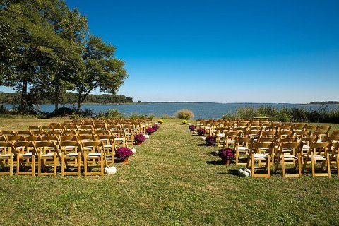 Waters Edge at Marshy Point Wedding  ||  Borrowed Blue Photography  ||  Charm City Wed   ||   www.charmcitywed.com