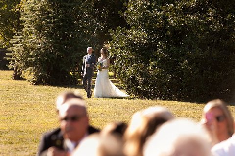 Waters Edge at Marshy Point Wedding  ||  Borrowed Blue Photography  ||  Charm City Wed   ||   www.charmcitywed.com
