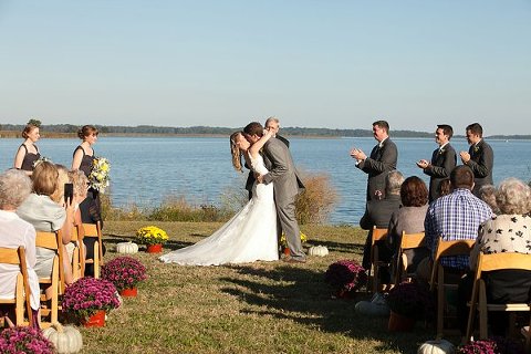Waters Edge @ Marshy Point Wedding  ||  Borrowed Blue Photography  ||  Charm City Wed   ||   www.charmcitywed.com