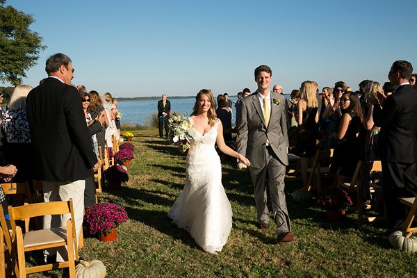 Waters Edge @ Marshy Point Wedding  ||  Borrowed Blue Photography  ||  Charm City Wed   ||   www.charmcitywed.com