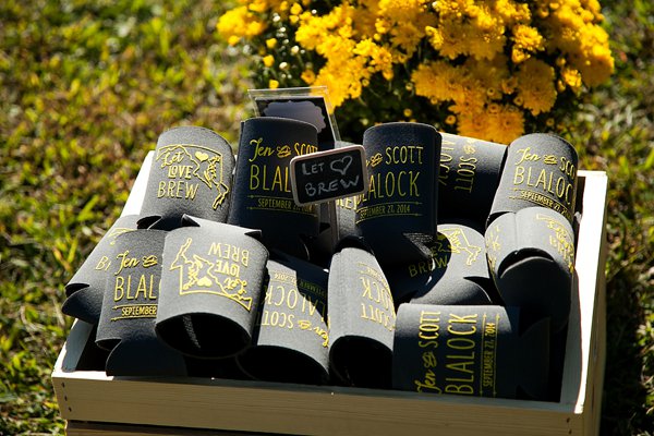 Waters Edge at Marshy Point Wedding  ||  Borrowed Blue Photography  ||  Charm City Wed   ||   www.charmcitywed.com