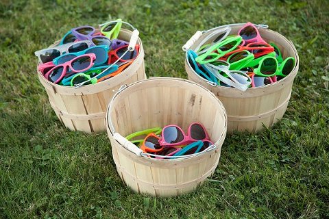 Waters Edge at Marshy Point Wedding  ||  Borrowed Blue Photography  ||  Charm City Wed   ||   www.charmcitywed.com