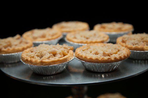 Waters Edge at Marshy Point Wedding  ||  Borrowed Blue Photography  ||  Charm City Wed   ||   www.charmcitywed.com