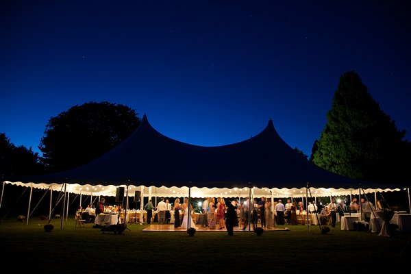 Waters Edge at Marshy Point Wedding  ||  Borrowed Blue Photography  ||  Charm City Wed   ||   www.charmcitywed.com