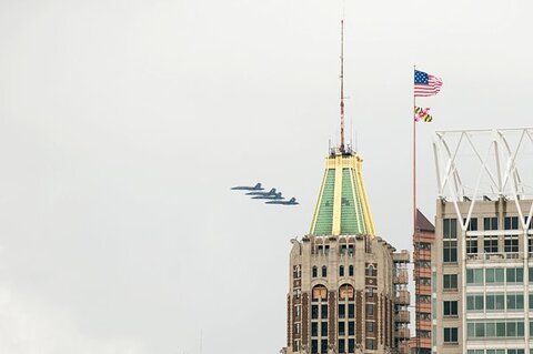 Maryland Science Center Wedding ||  Rachel Smith Photography  ||  Charm City Wed  ||  www.charmcitywed.com