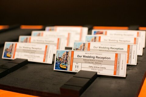 Orioles Themed Wedding  ||  tPoz Photography  ||  Charm City Wed  ||  www.charmcitywed.com