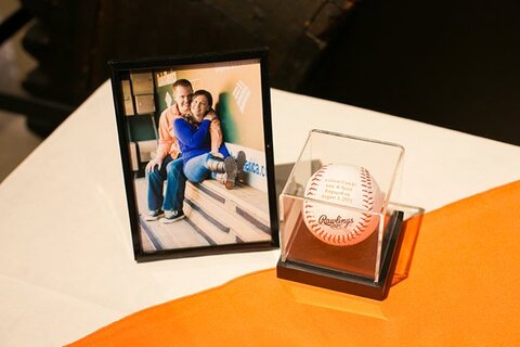 Orioles Themed Wedding  ||  tPoz Photography  ||  Charm City Wed  ||  www.charmcitywed.com