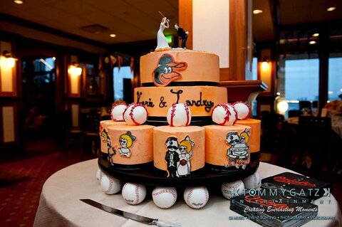Orioles-Themed-Wedding_tommyGantzPhotography_CharmCityWed_0007