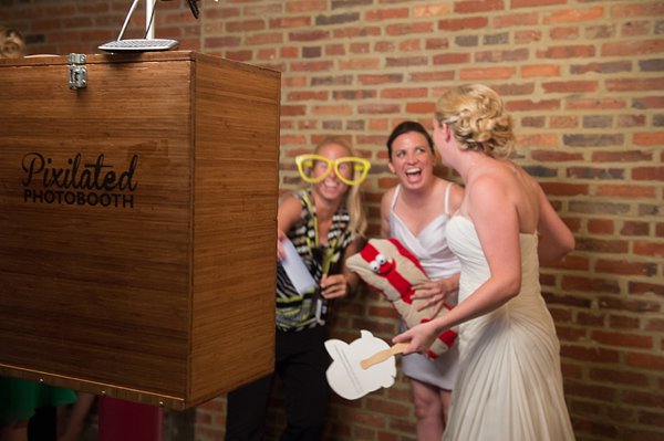 Same-Sex Orioles Themed Wedding  ||  Jennifer McMenamin Photography  ||  Charm City Wed  ||  www.charmcitywed.com