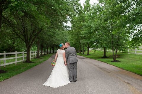 The Barn at Timberlake Farm Wedding Photos  ||  Amanda Adams Photography  ||  Charm City Wed  ||  www.charmcitywed.com