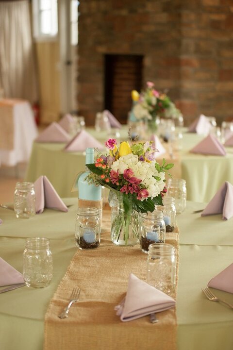 The Barn at Timberlake Farm Wedding Photos  ||  Amanda Adams Photography  ||  Charm City Wed  ||  www.charmcitywed.com