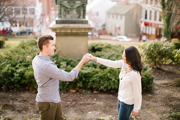 Annapolis Engagement Session || Brandilynn Aines Photography || Charm City Wed || www.charmcitywed.com Annapolis Engagement Session || Brandilynn Aines Photography || Charm City Wed || www.charmcitywed.com