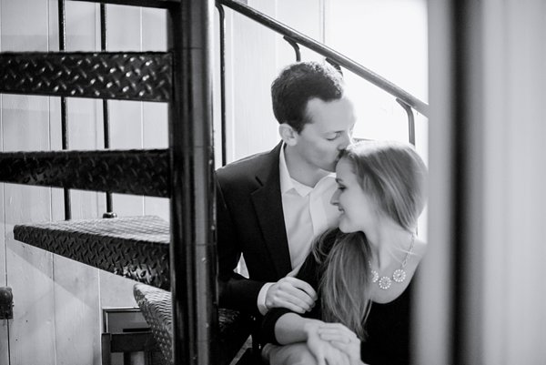 Book Store Engagement Session  ||  Joy Michelle Photography  ||  Charm City Wed  ||   www.charmcitywed.com