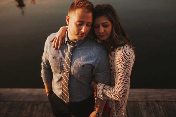 Fells Point Engagement Pics ||  Nessa K Photography  ||  Charm City Wed  ||  www.charmcitywed.com