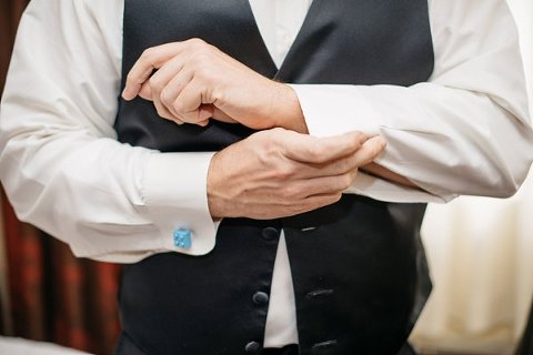 Linganore Winecellars Wedding  ||  Frozen in Time Photography  ||  Charm City Wed  ||  www.charmcitywed.com