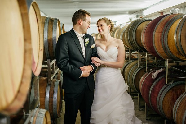Linganore Winecellars Wedding  ||  Frozen in Time Photography  ||  Charm City Wed  ||  www.charmcitywed.com