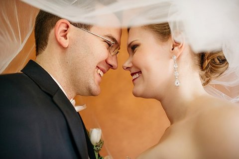 Linganore Winecellars Wedding  ||  Frozen in Time Photography  ||  Charm City Wed  ||  www.charmcitywed.com