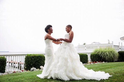 First Look at Celebrations at the Bay wedding  ||  Emily Chastain Photography  ||  Charm City Wed  ||  www.charmcitywed.com
