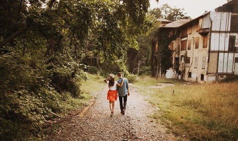 Silver Spring Engagement Session  ||  Nessa K Photography  ||  Charm City Wed  ||  www.charmcitywed.com