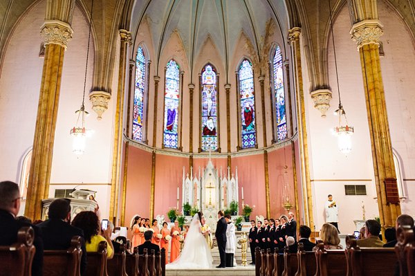 Holy Cross Catholic Church Baltimore Wedding Ceremony  ||  Lauren C Photography  ||  Charm City Wed  ||   www.charmcitywed.com