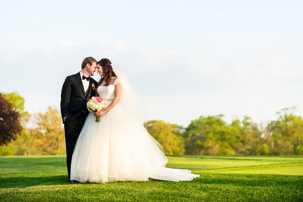 Sparrows Point Country Club Wedding  ||  Lauren C Photography  ||  Charm City Wed  ||   www.charmcitywed.com