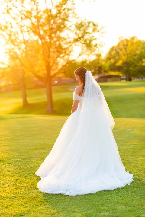 Under the veil - Sparrows Point Country Club Wedding  ||  Lauren C Photography  ||  Charm City Wed  ||   www.charmcitywed.com