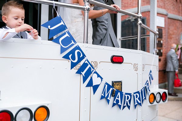 Just Married Sign || Dana Cubbage Weddings || Charm City Wed || www.charmcitywed.com Just Married Sign || Dana Cubbage Weddings || Charm City Wed || www.charmcitywed.com