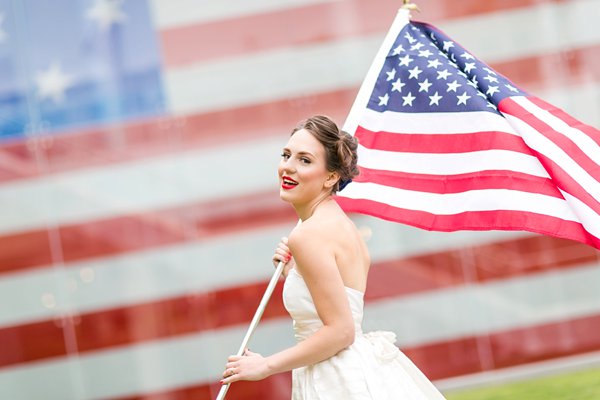 4th of July Wedding Styled Shoot  ||  tPoz Photography  ||  Pop the Cork Designs    ||  Charm City Wed  ||  www.charmcitywed.com