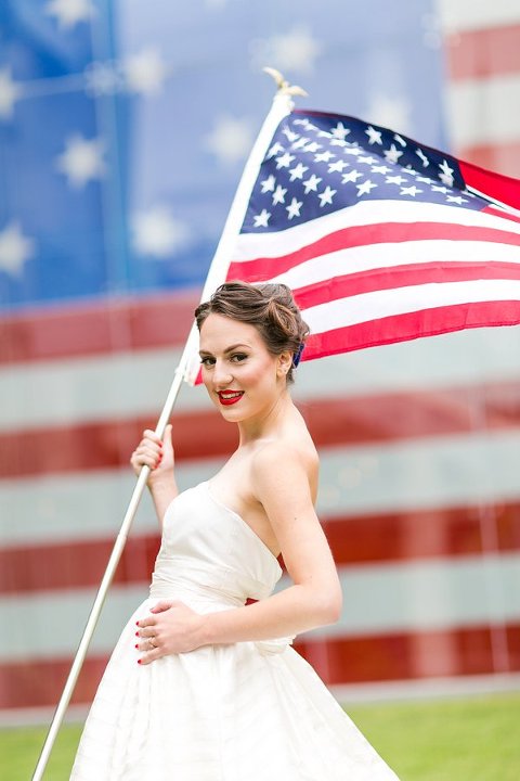 4th of July Wedding Styled Shoot  ||  tPoz Photography  ||  Pop the Cork Designs    ||  Charm City Wed  ||  www.charmcitywed.com