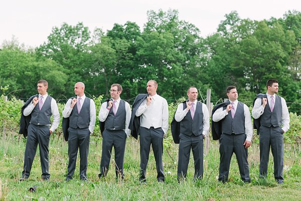 Detour Winery Wedding Photos  ||   Lauren Myers Photography  ||  Charm City Wed  ||  www.charmcitywed.com