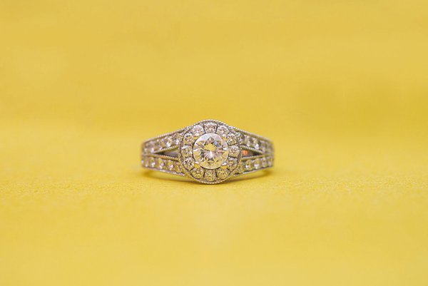 Fells Point Engagement  ||  Meghan Elizabeth Photography   ||  Charm City Wed  ||  www.charmcitywed.com