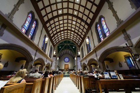 Loyola Alumni Chapel Wedding  ||  Ashley Michelle Photography  ||  Charm City Wed   ||  www.charmcitywed.com