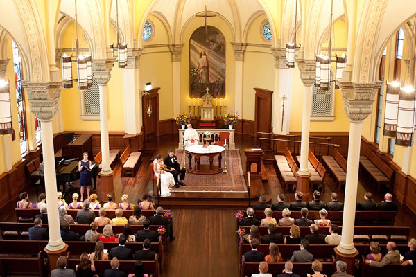 Notre Dame Marikle Chapel Wedding Photos || Liz+Ryan || Charm City Wed || www.charmcitywed.com Notre Dame Marikle Chapel Wedding Photos || Liz+Ryan || Charm City Wed || www.charmcitywed.com
