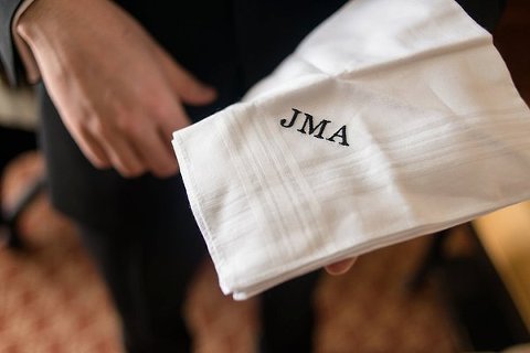 Baltimore Wedding Prep  ||  Dani Leigh Photography  ||   Charm City Wed   ||  www.charmcitywed.com