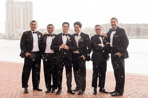 Baltimore Wedding Prep  ||  Dani Leigh Photography  ||   Charm City Wed   ||  www.charmcitywed.com