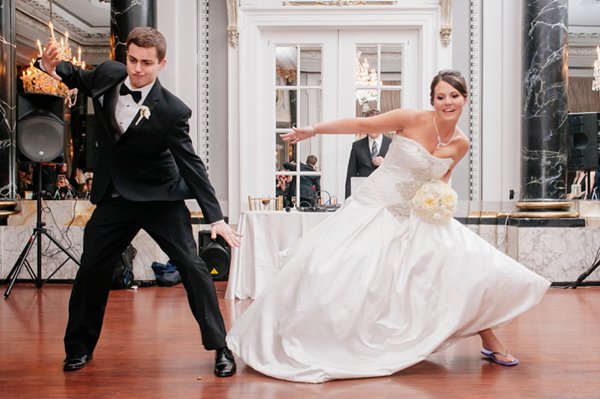 Winter Belvedere Charles Ballroom Wedding  ||  Rachel Smith Photography  ||   Charm City Wed   ||  www.charmcitywed.com