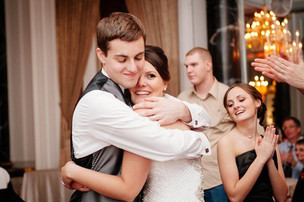 Winter Belvedere Charles Ballroom Wedding  ||  Rachel Smith Photography  ||   Charm City Wed   ||  www.charmcitywed.com