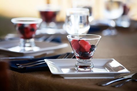 4th of July Wedding Inspiration  ||   Dunks Photo  ||  Charm City Wed  ||  www.charmcitywed.com