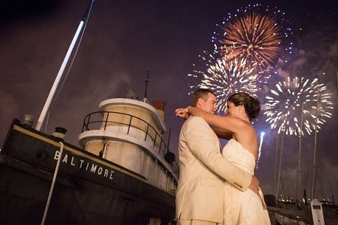 Baltimore 4th of July Fireworks Wedding || tPoz Photography || Charm City Wed || www.charmcitywed.com
