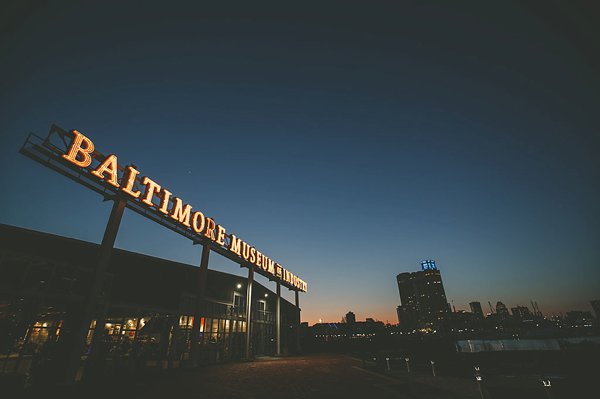 Baltimore Museum of Industry Wedding  ||   Barbara O Photography  ||  Charm City Wed  ||  www.charmcitywed.com
