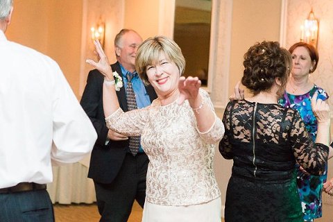 Eagles Nest Country Club Wedding  ||  Alysia and Jayson Photography  ||  Charm City Wed  ||  www.charmcitywed.com