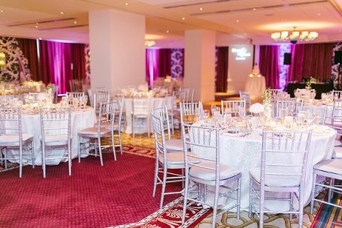 Hotel Monaco Wedding in Baltimore  ||  Anny Photography  ||  Charm City Wed  ||  www.charmcitywed.com