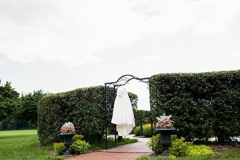 Vintage Country Chic Styled Shoot  ||  Ivori Nicole Events  ||  Natarsha Wright Photography  ||  Charm City Wed  ||  www.charmcitywed.com