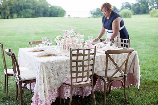 Vintage Country Chic Styled Shoot  ||  Ivori Nicole Events  ||  Natarsha Wright Photography  ||  Charm City Wed  ||  www.charmcitywed.com